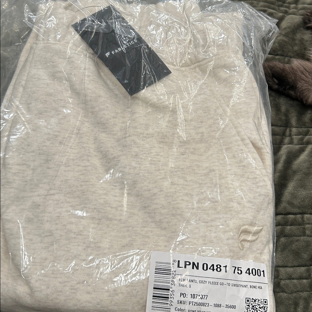 Fabletics Cozy Fleece Go-To Sweatpants Bone Heather S - Picture 5 of 6